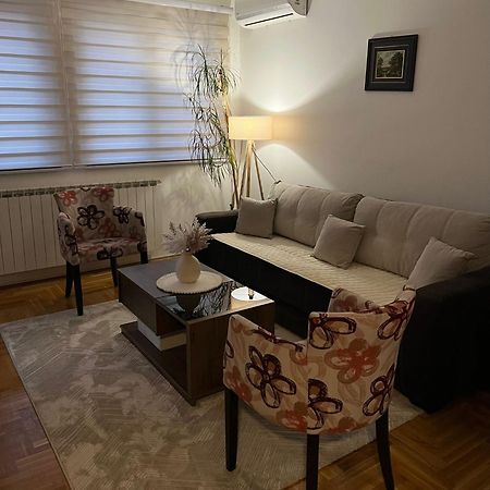 Apartman Manja Lukavica Exterior foto